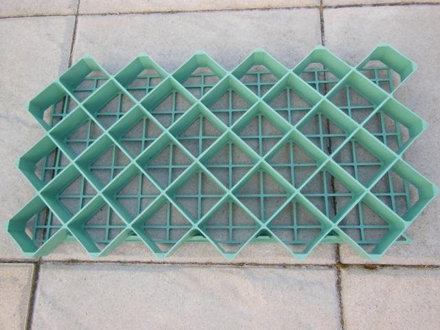 DIMENZA Zatravňovací dlaždice DF-010012