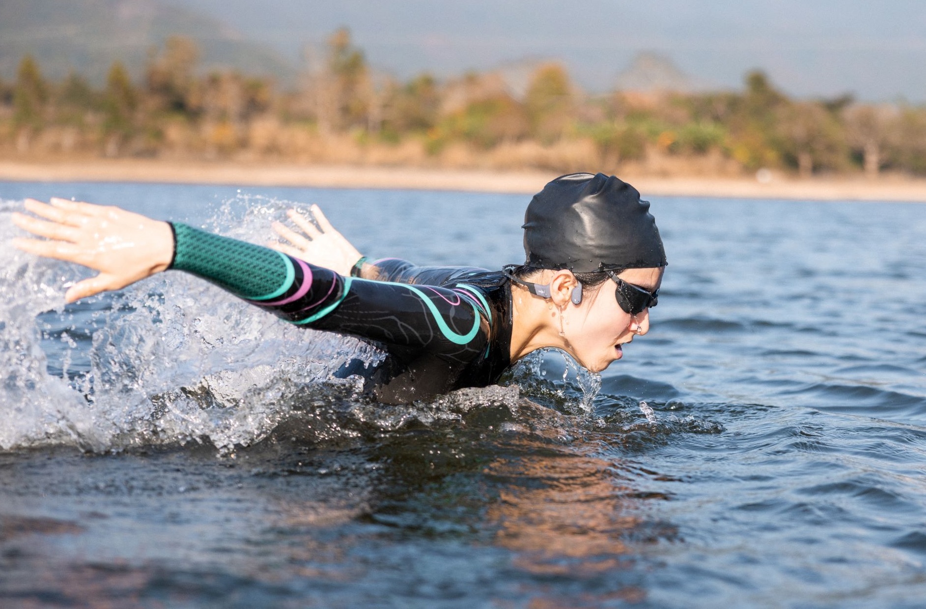 Bezdrátová sluchátka Shokz OpenSwim Pro