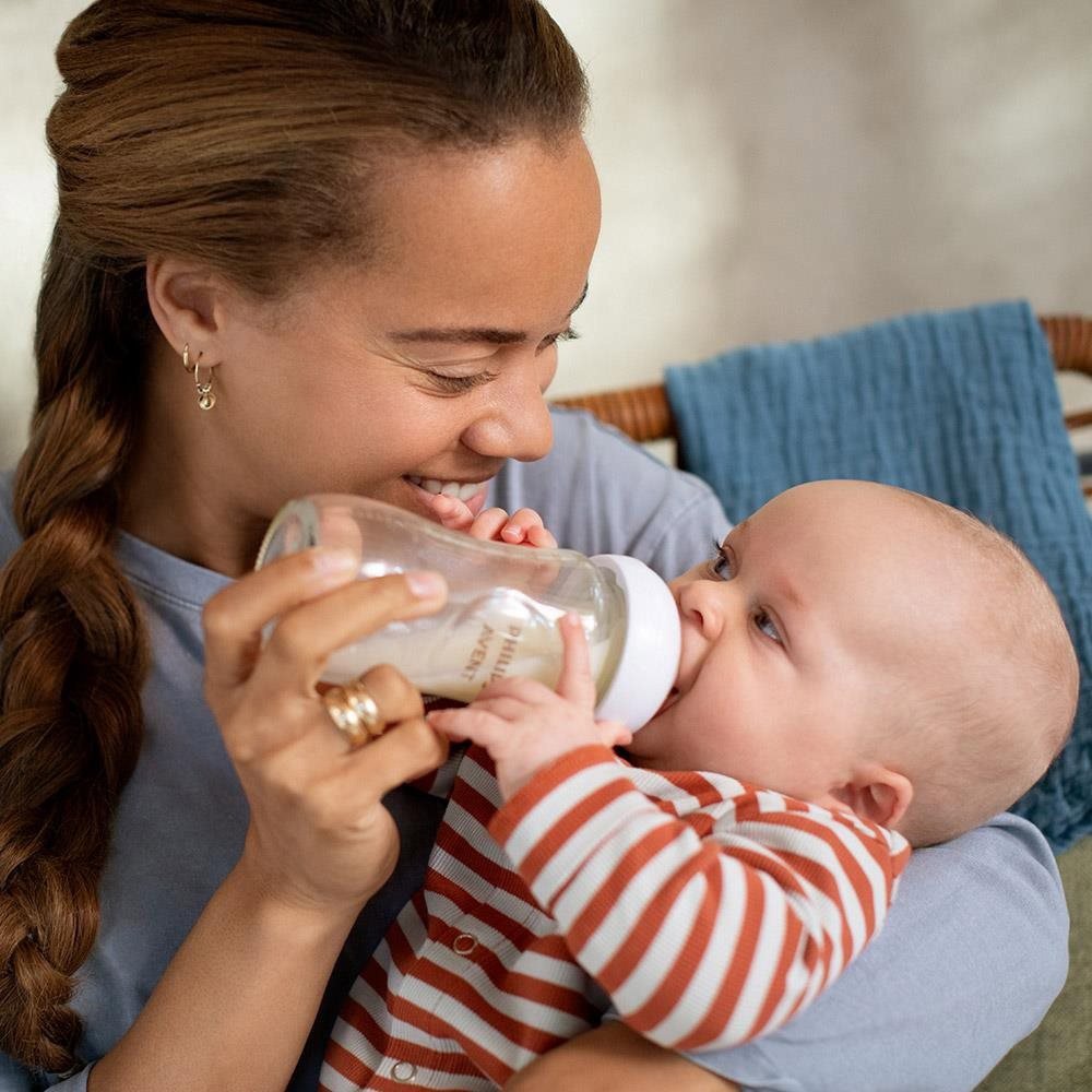 Kojenecká láhev Philips AVENT Natural Response skleněná 240 ml, 1m+