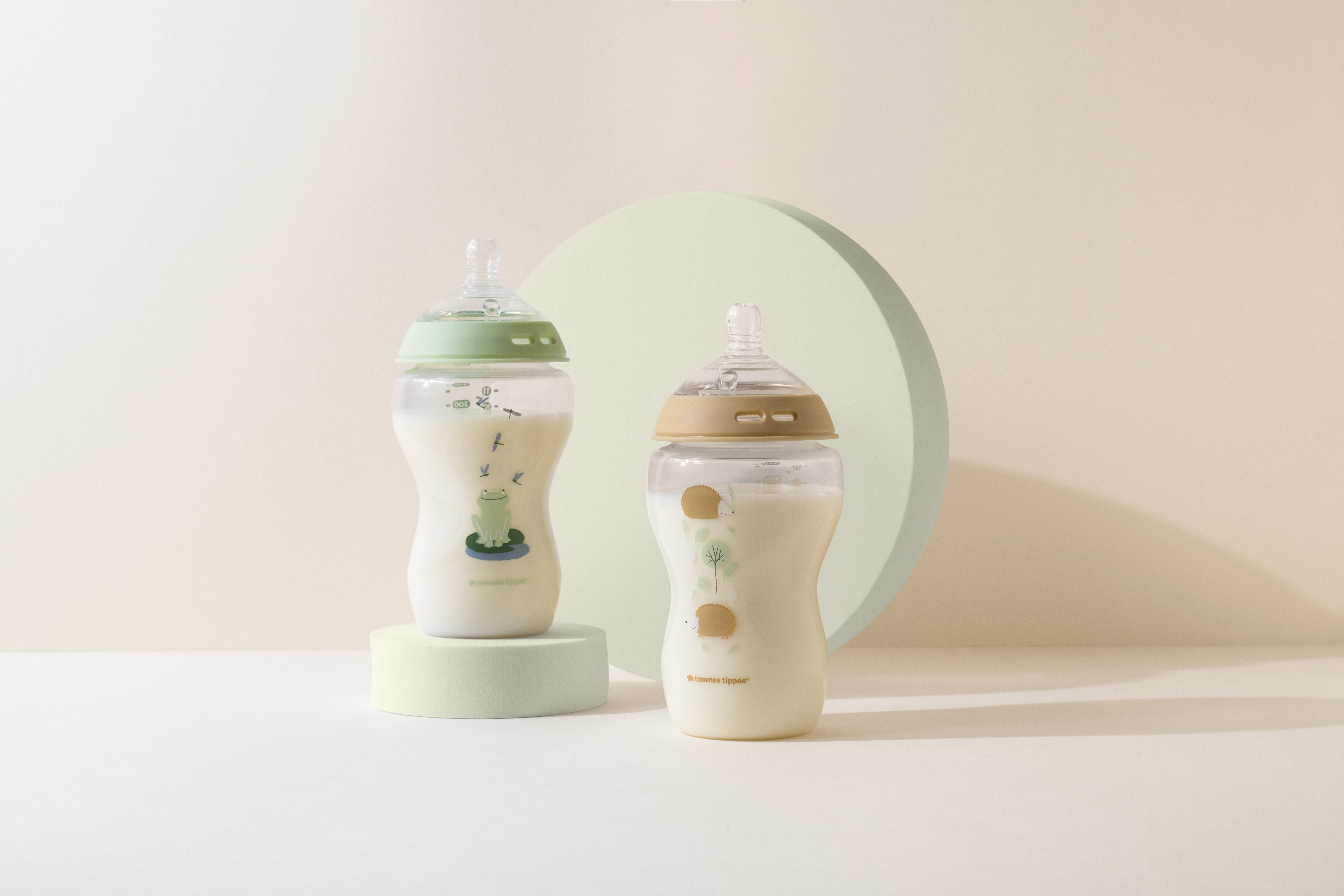 Kojenecká láhev Tommee Tippee Samosterilizační Kojenecká Lahev ANTI-COLIC savička Střední Průtok 340 ml 3m+, 2 ks