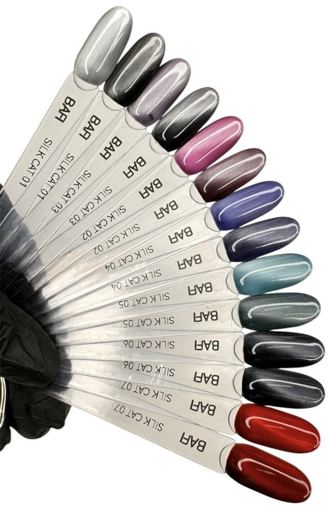 Nail polish Bafi Gel polish Silk cat 06 gives nails a unique look