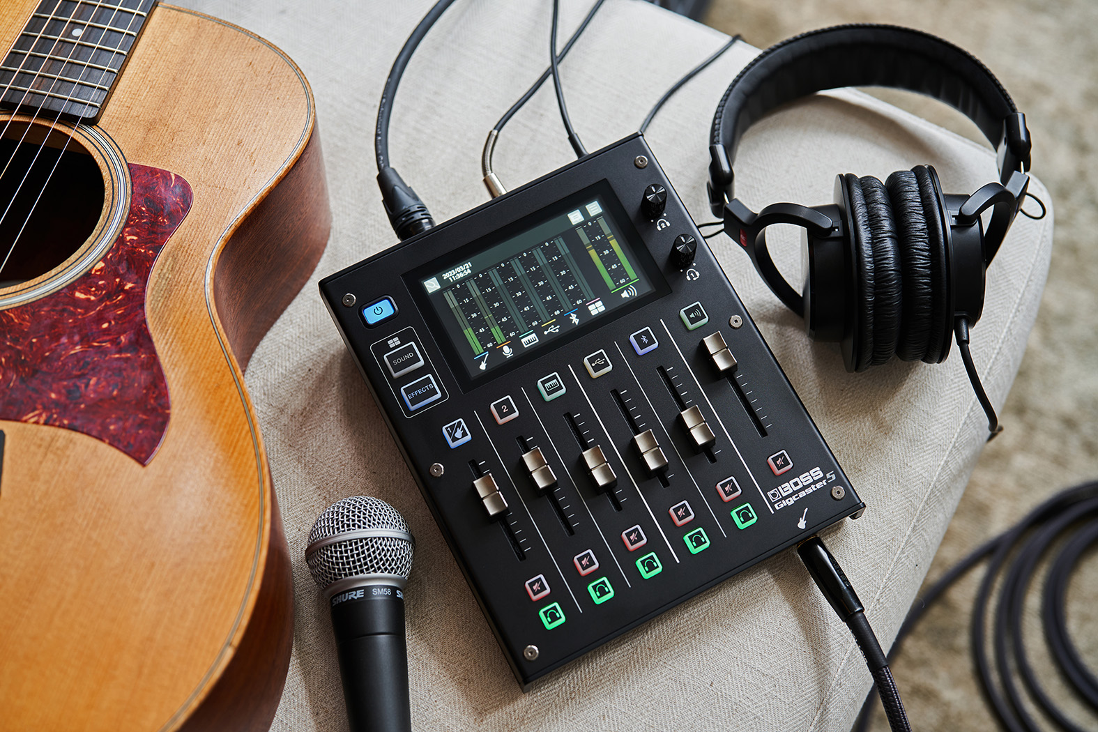 Boss Gigcaster 5 mixing console