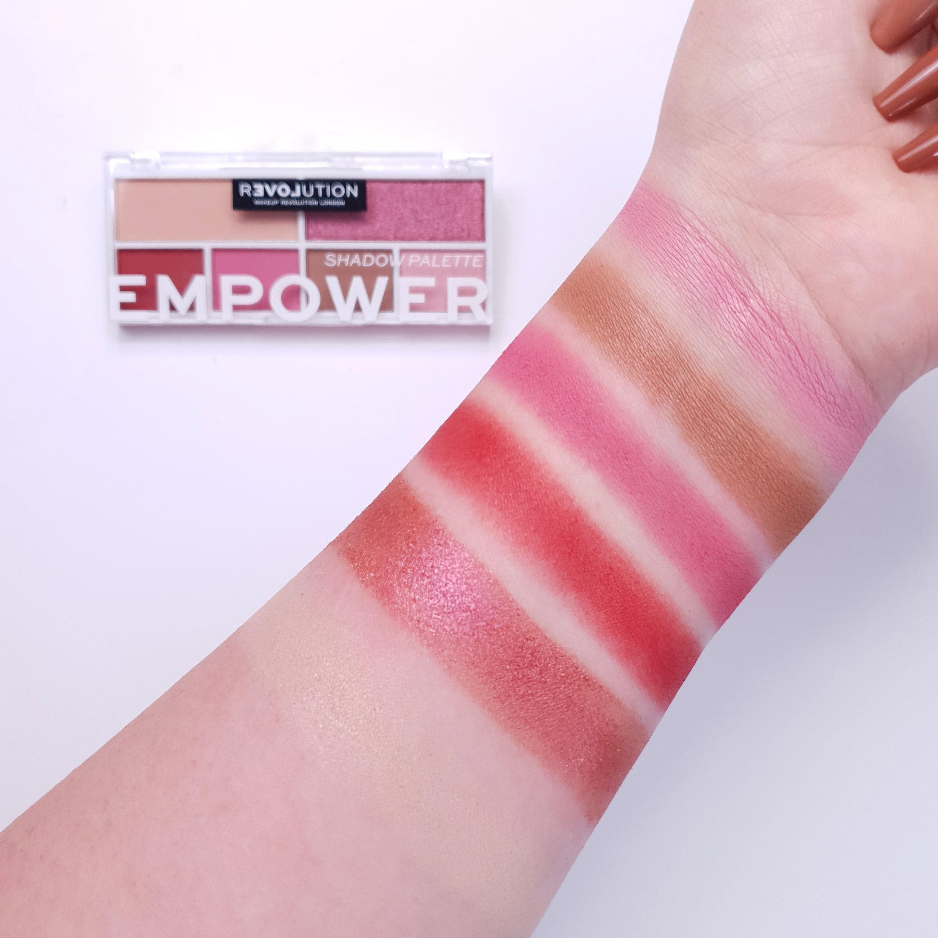 Paletka očních stínů REVOLUTION Relove Colour Play Empower 5,20 g