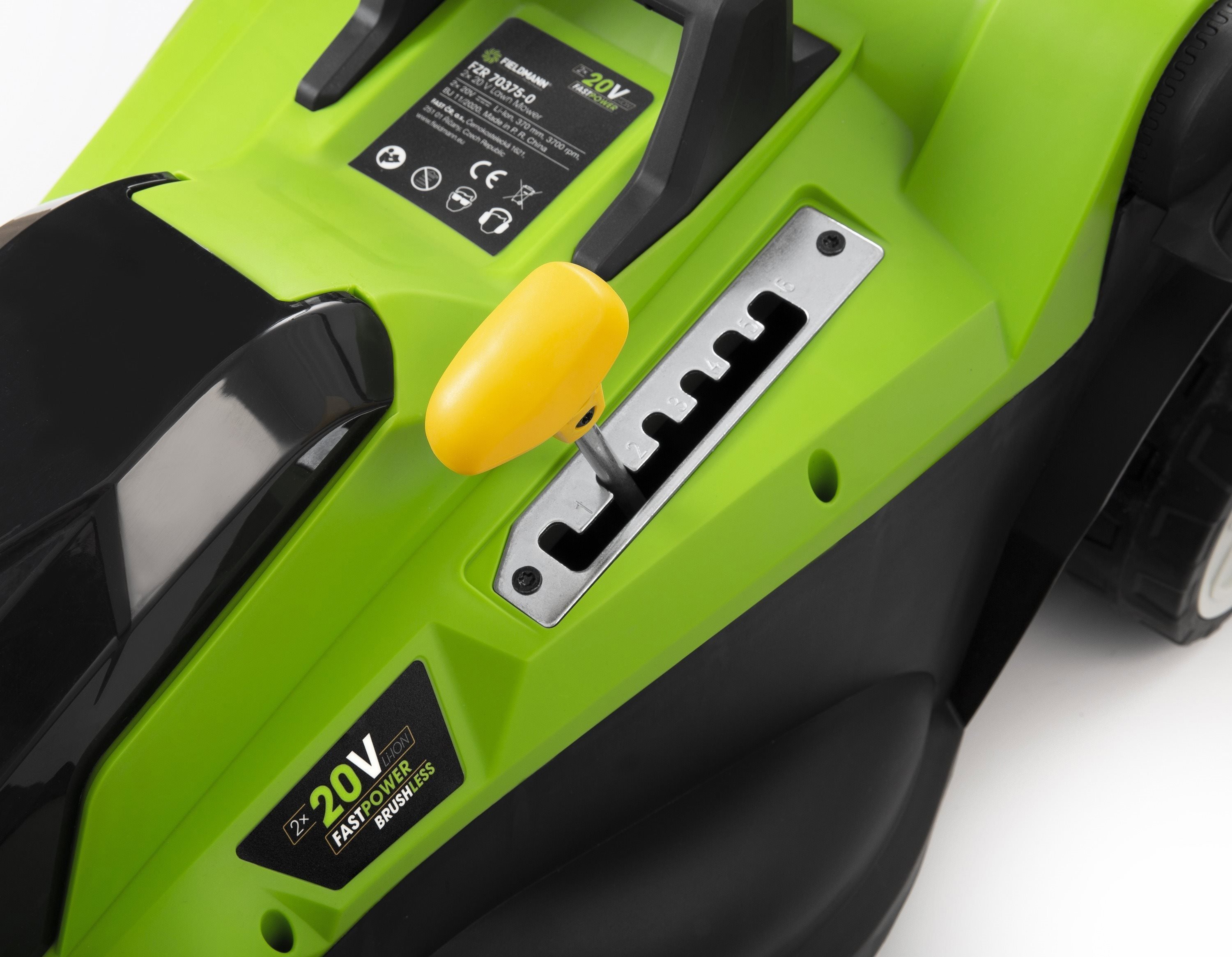 Aku sekačka FIELDMANN Rotační sekačka AkU FZR 70375-0 2x20V (bez AKU)