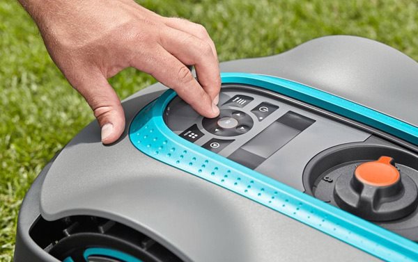 Robotická sekačka GARDENA Smart SILENO City