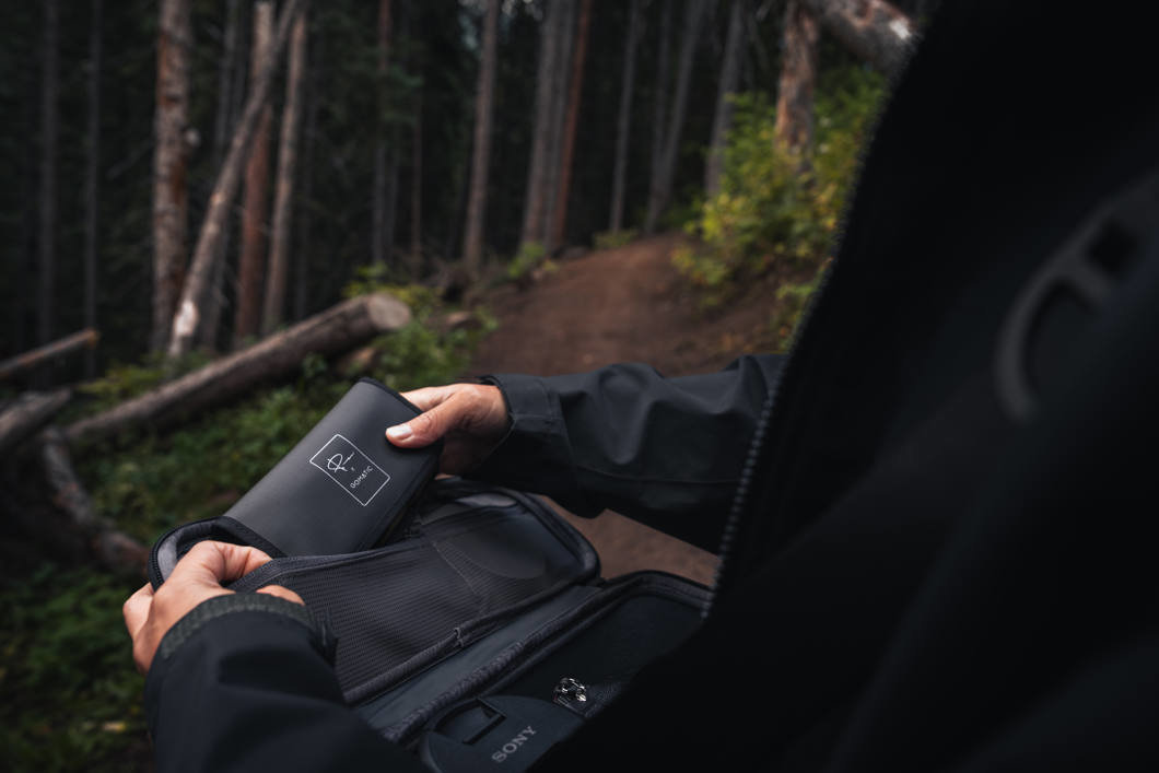 Umhängetasche Gomatic Peter McKinnon Luma Camera Sling 12L, Schwarz