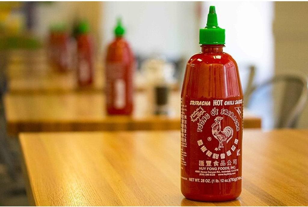 Huy Fong Foods Omáčka Sriracha Hot Chilli Original, 481 g