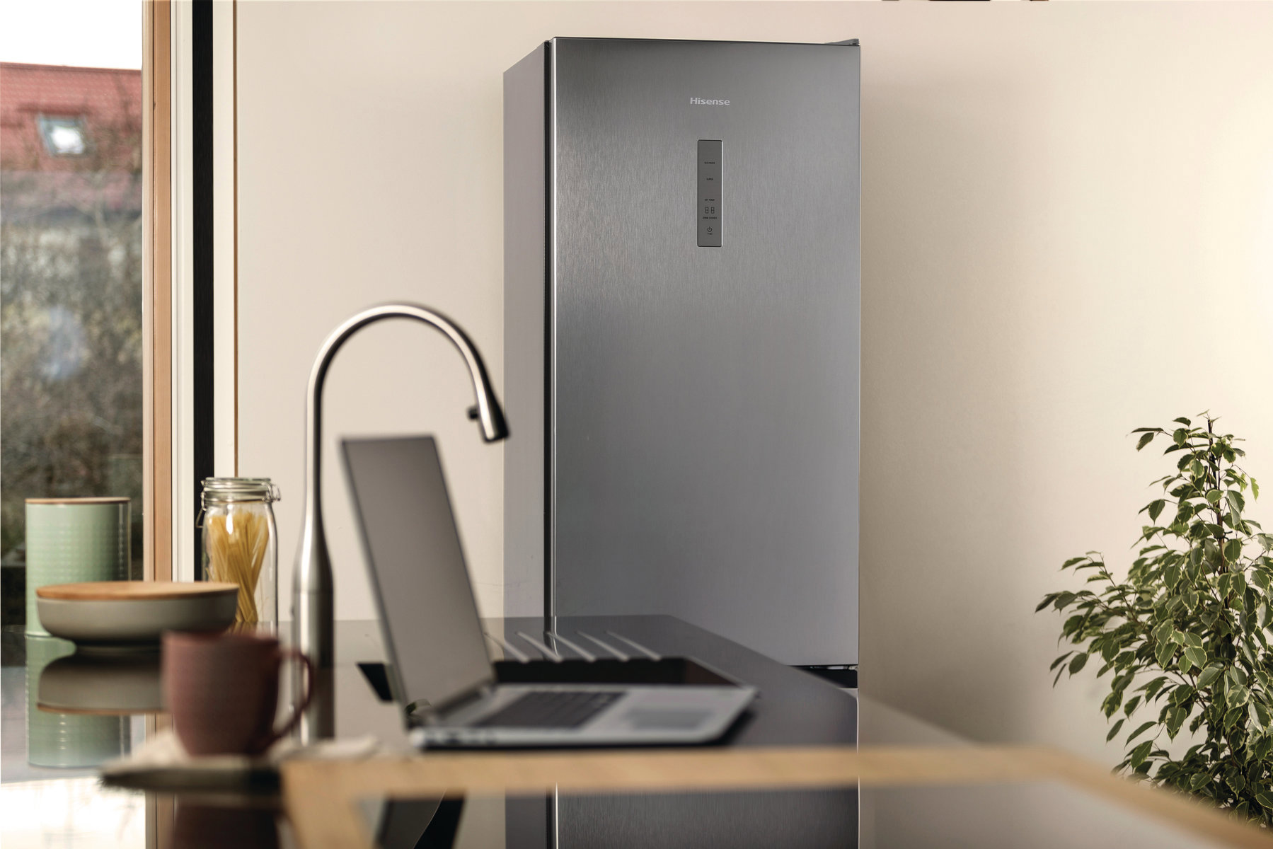 Lednice HISENSE RB440N4AFC