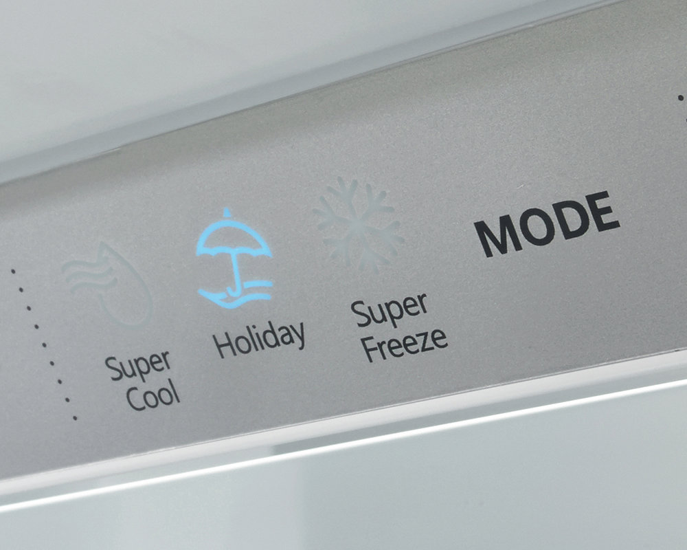 Lednice HISENSE RB440N4AFC