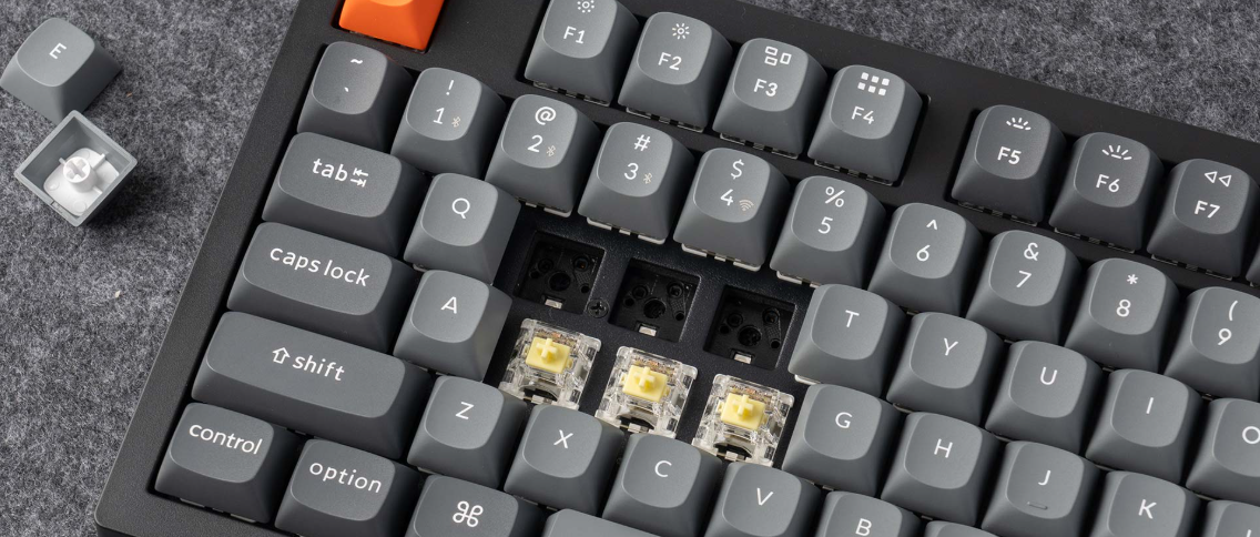 Herná klávesnica Keychron K10 Max Swappable RGB Backlight Banana Switch - Black, SK/SK