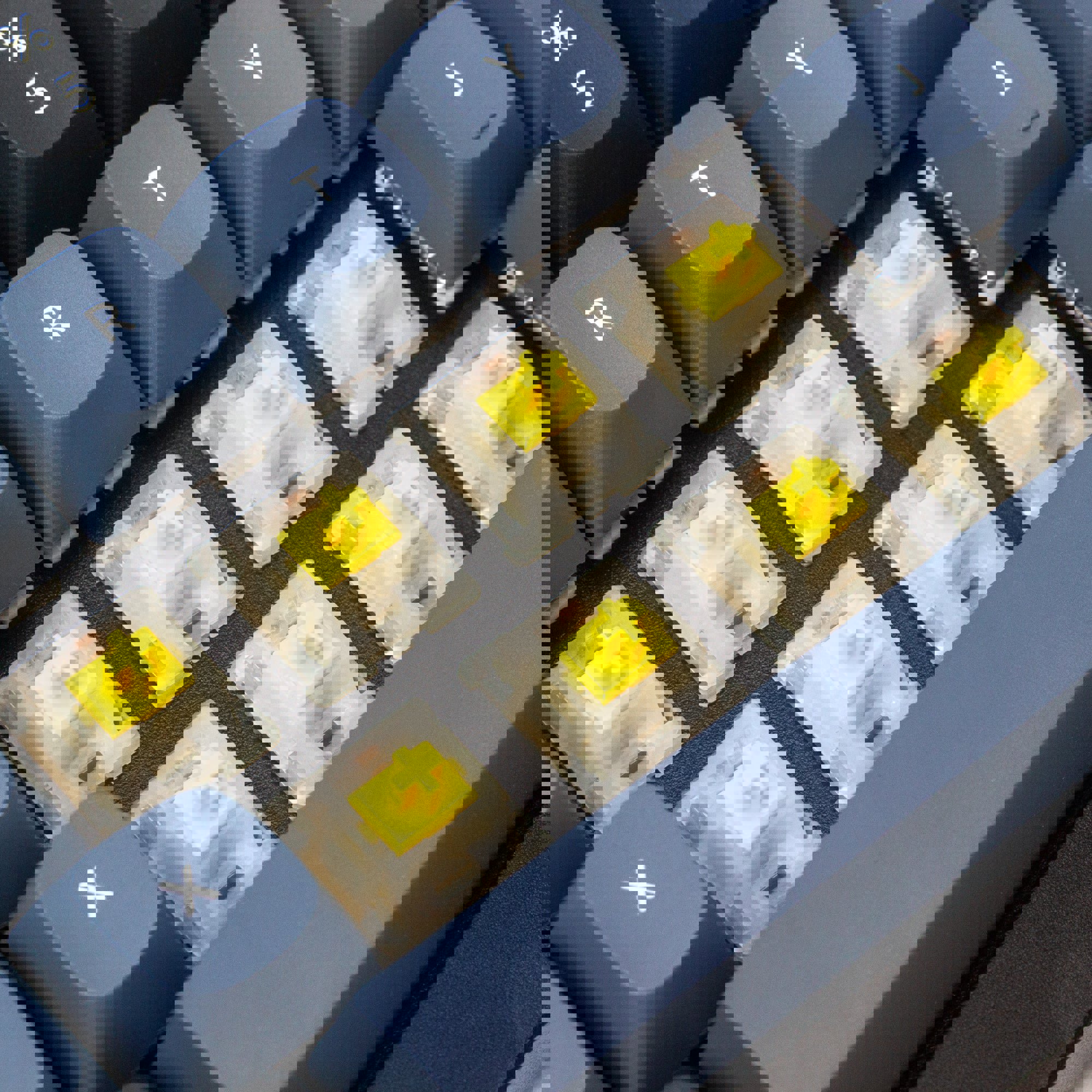 Mechanické spínače Gateron KS-3 Milky Pro Switch - Yellow (110 ks)