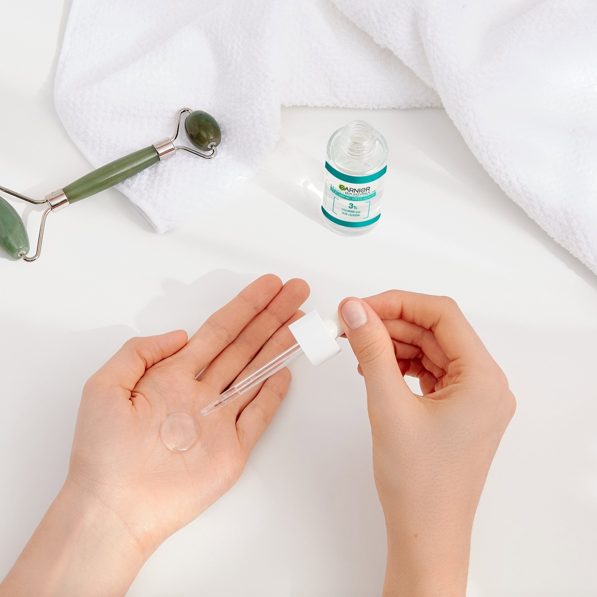 Pleťové sérum GARNIER Hyaluronic Aloe Super Serum 2 × 30 ml