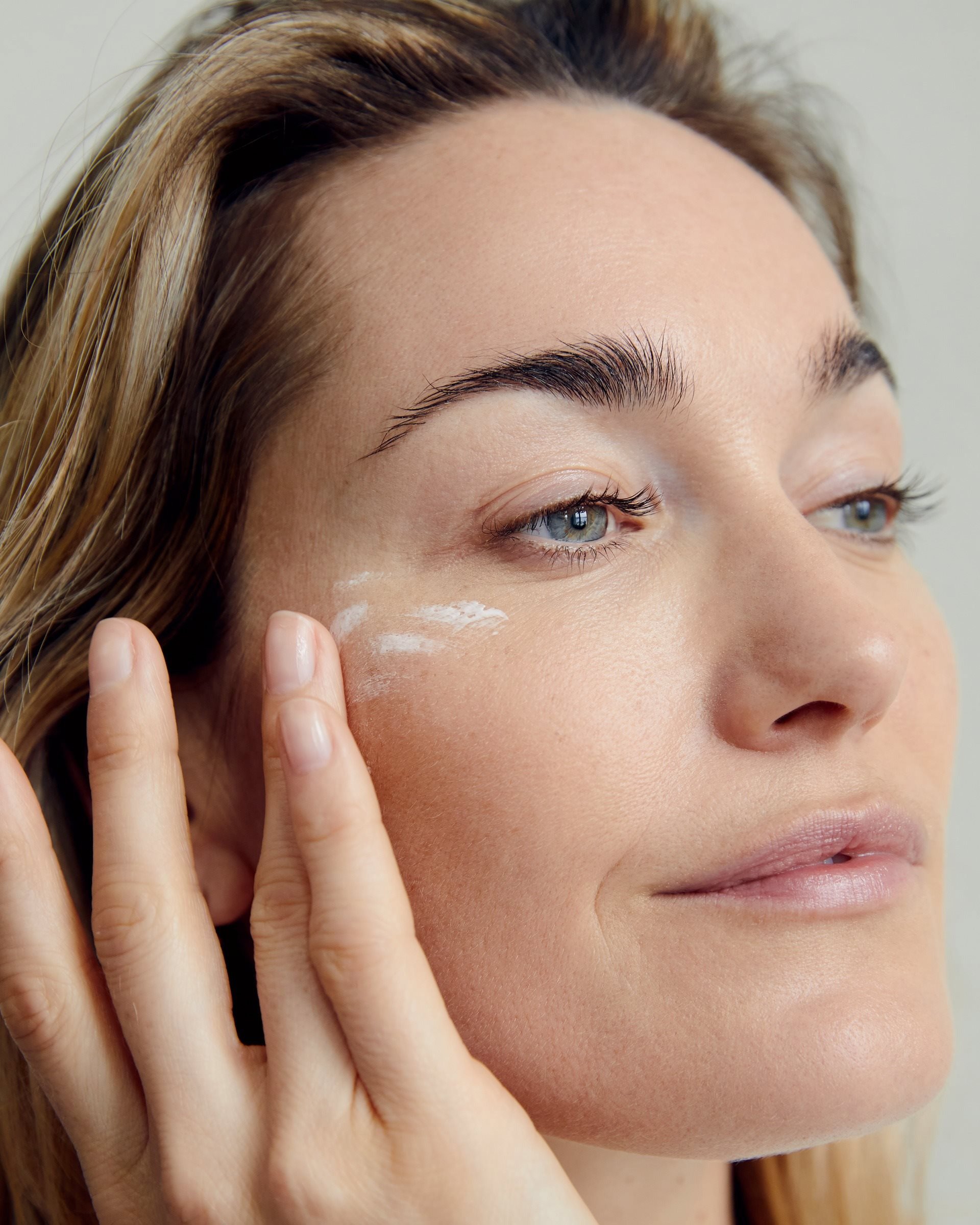 Pleťový krém NIVEA Rose Touch Anti-age day care 50 ml