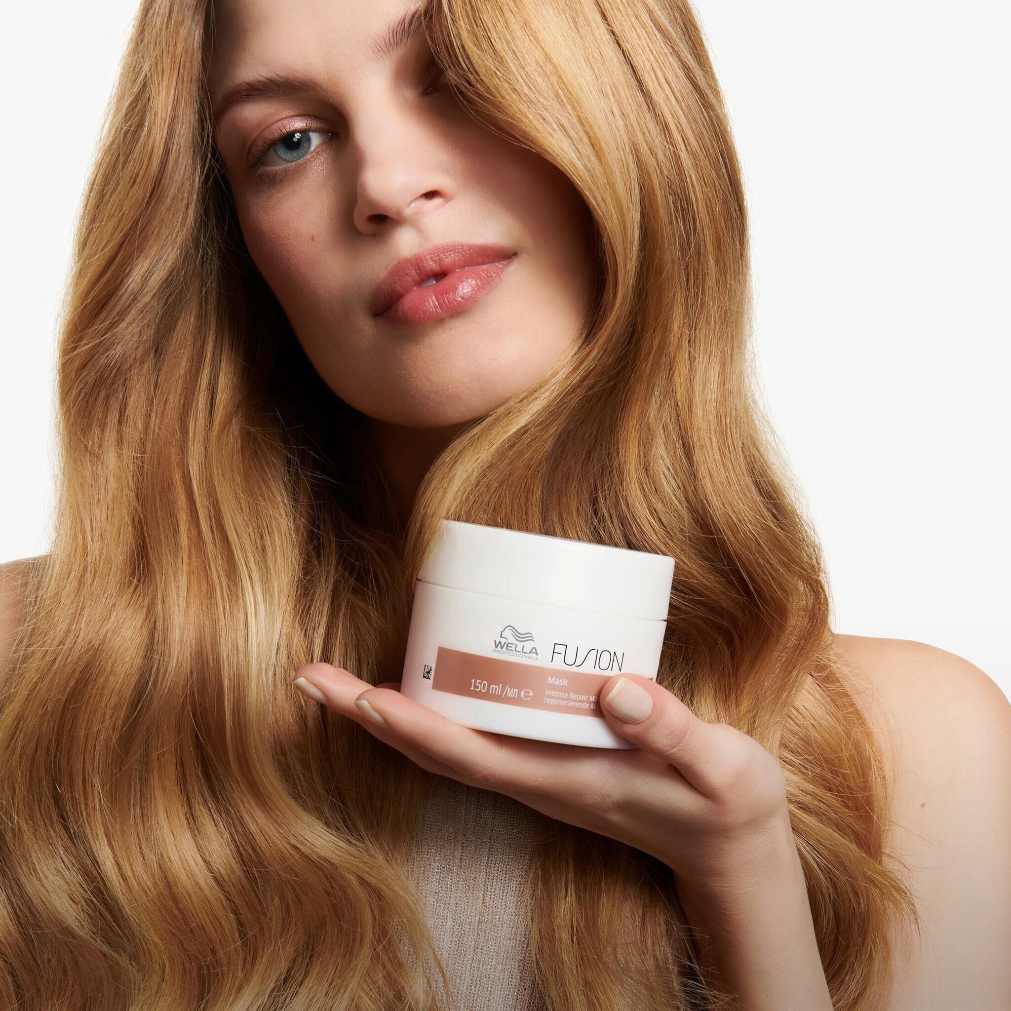 WELLA PROFESSIONALS Fusion Intense Repair Mask je určen na poškozené a lámavé vlasy