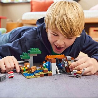 LEGO® Minecraft® 21269 Výprava do bane a pásavec