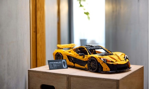 LEGO® Technic 42172 McLaren P1™