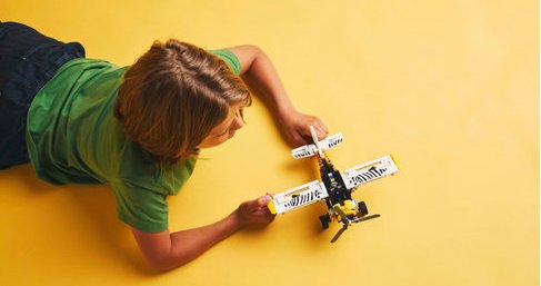 LEGO® Technic 42198 Letadlo do vzdálených oblastí
