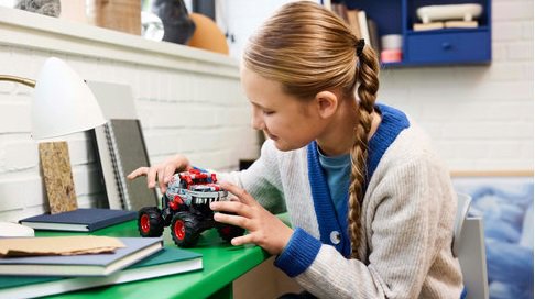 LEGO® Technic 42200 Monster Jam™ ThunderROARus™ s natahovacím motorem