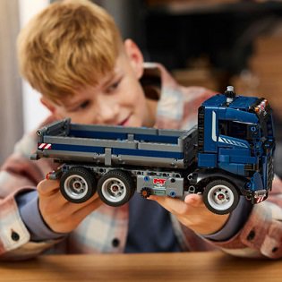 LEGO® Technic 42203 Nákladní sklápěč