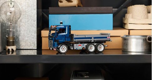 LEGO® Technic 42203 Nákladní sklápěč