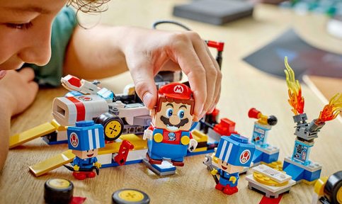 LEGO® Super Mario™ 72035 Mario Kart™ – Toad a jeho garáž