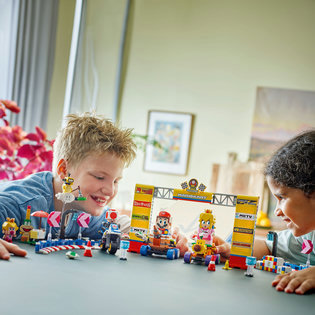 LEGO® Super Mario™ 72036 Mario Kart™ – Baby Peach a sada Grand Prix