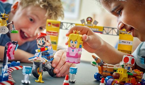 LEGO® Super Mario™ 72036 Mario Kart™ – Baby Peach a sada Grand Prix