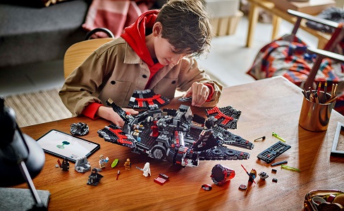 LEGO LEGO® Star Wars™ 75389 Dunkler Millennium Falke