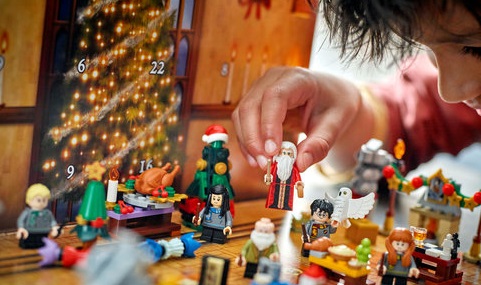 LEGO® Harry Potter™ 76438 Adventný kalendár 2024