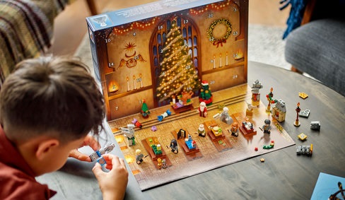 LEGO® Harry Potter™ 76438 Adventný kalendár 2024