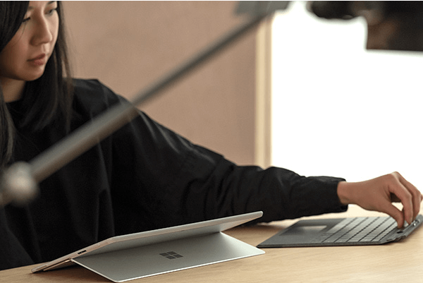 Klávesnice Microsoft Surface Pro X/Pro 8/Pro 9 Signature Keyboard Black CZ/SK