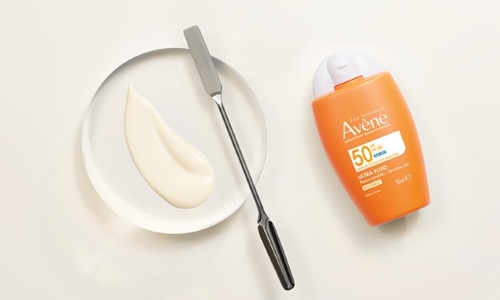 Opalovací krém AVENE Sun Ultra fluid Invisible SPF 50+ 50ml