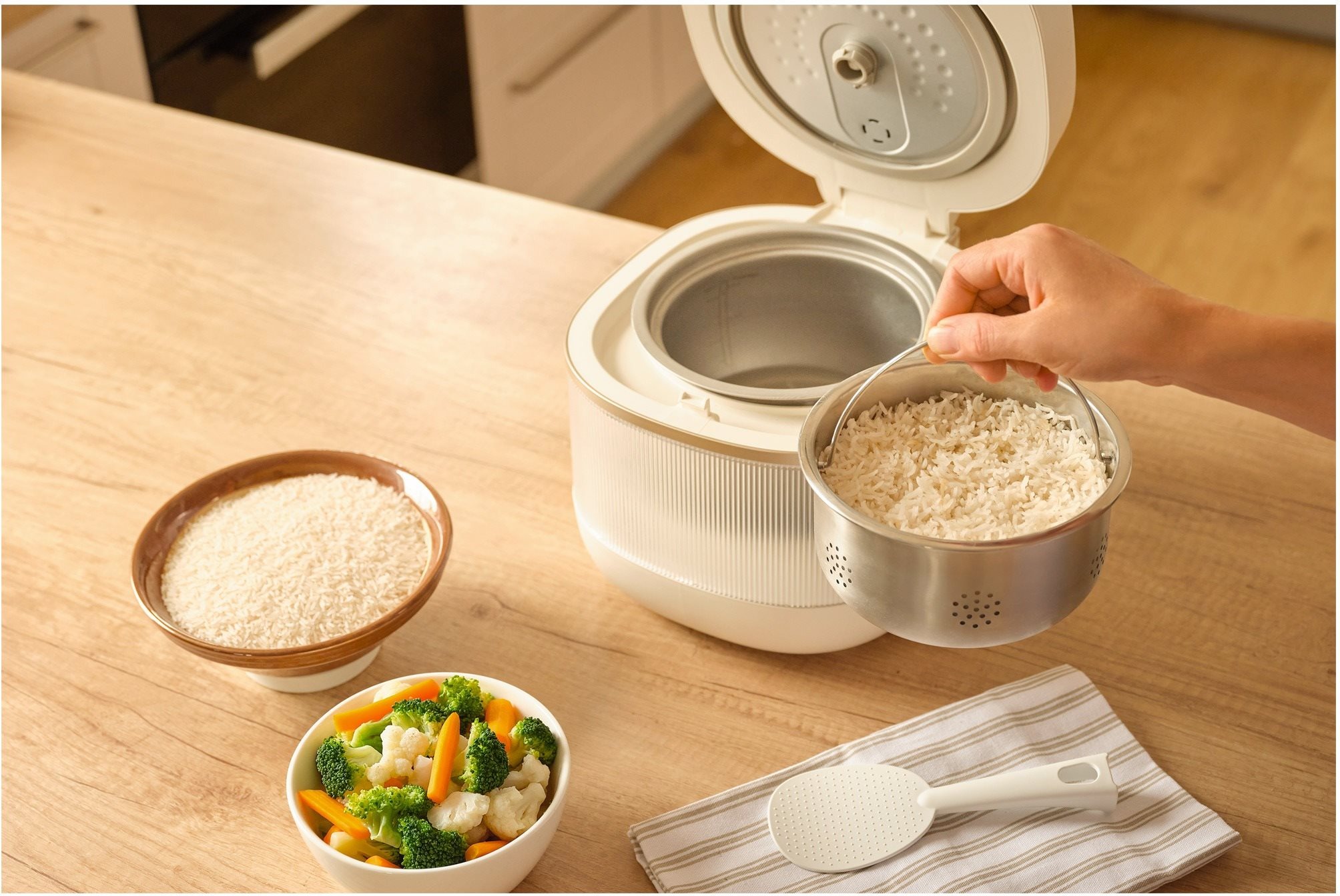 Rýžovar SENCOR SRM 2000WH