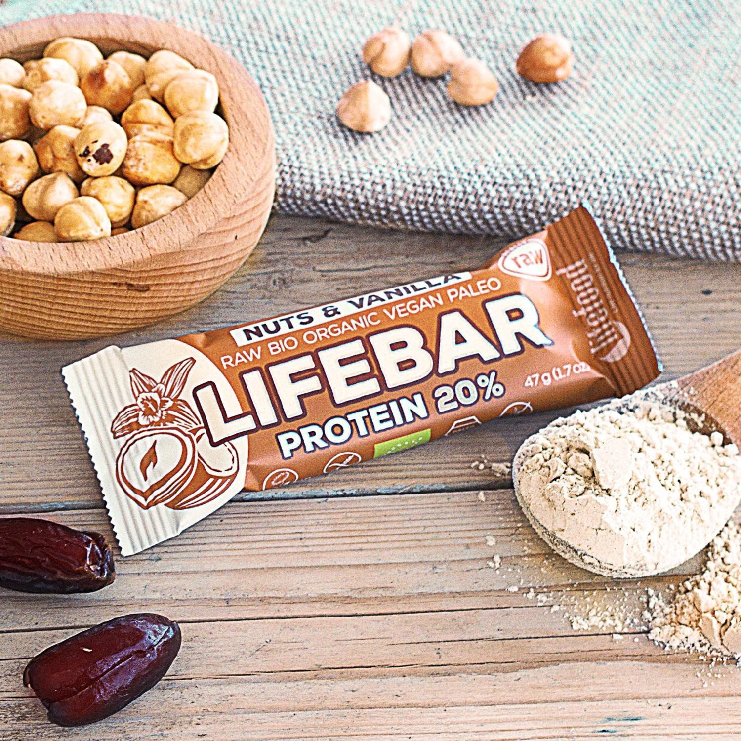 Proteinová tyčinka Lifefood Lifebar Protein RAW BIO 47 g, oříšek s vanilkou