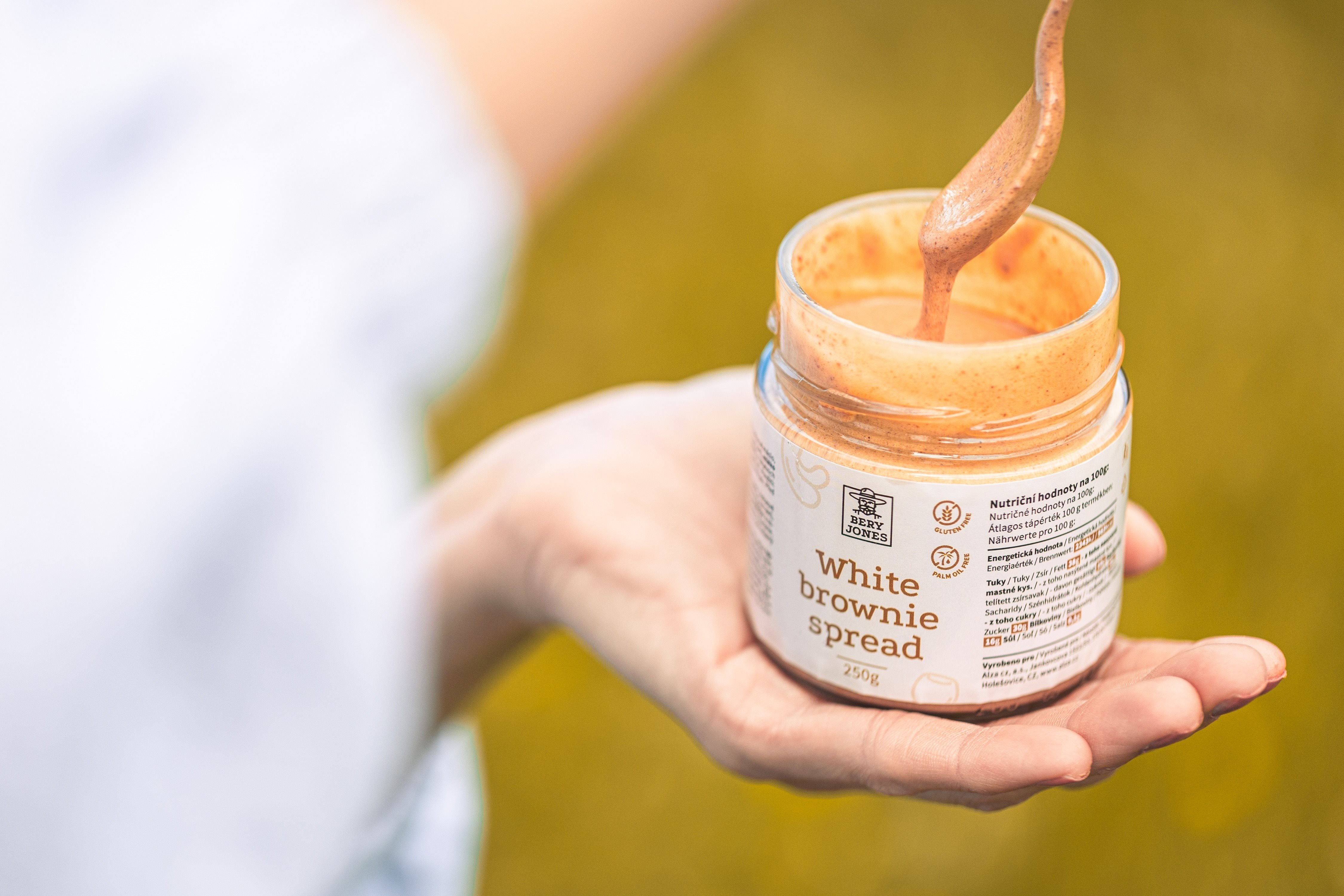 Bery Jones White brownie spread