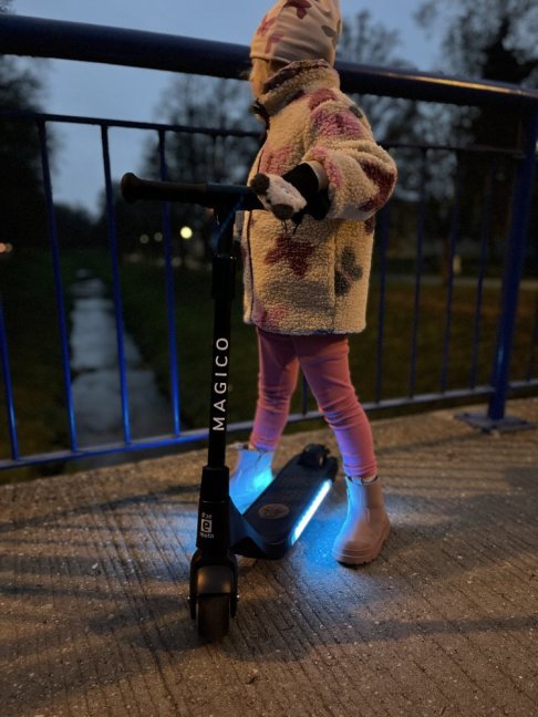 Dětská elektrická koloběžka Eljet Magico