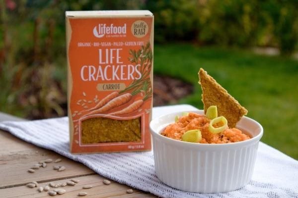 Healthy chips LIFEFOOD LIFE CRACKERS Carrots RAW BIO