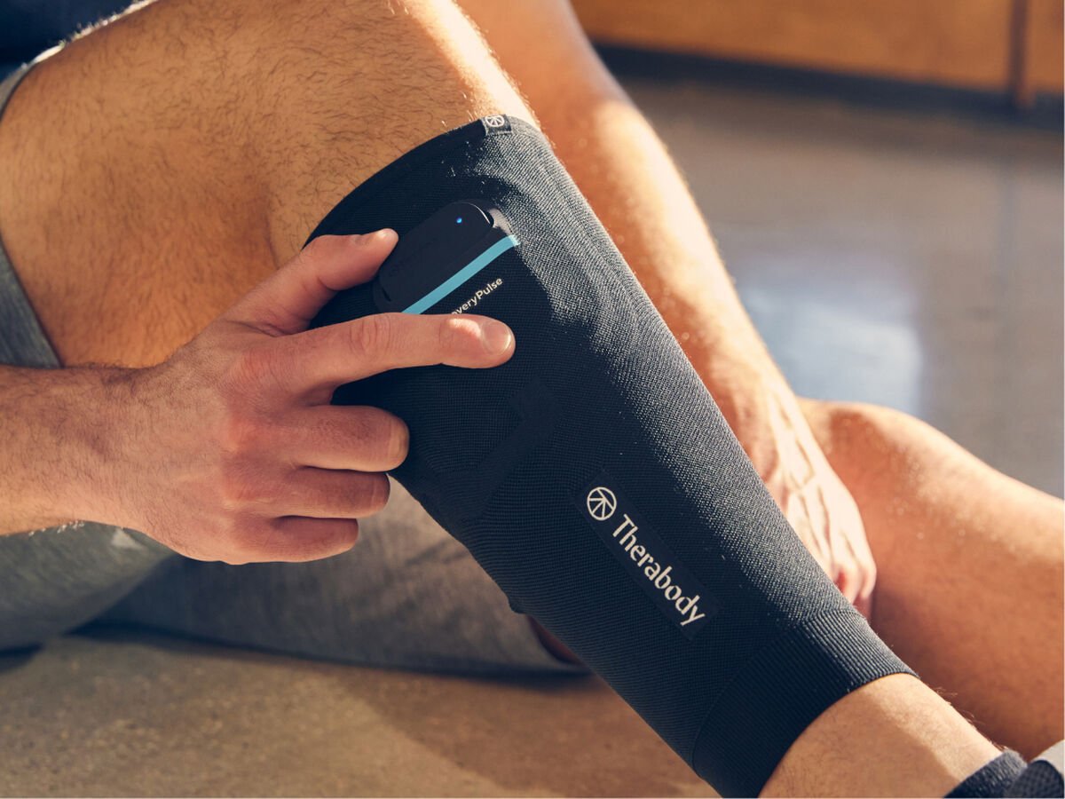 Therabody RecoveryPulse Calf Sleeve L Single