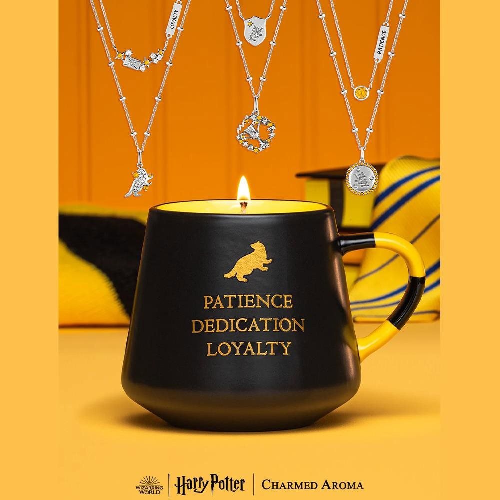 Charmed Aroma Harry Potter Hufflepuff - Mrzimor 326 g + náhrdelník 1 ks
