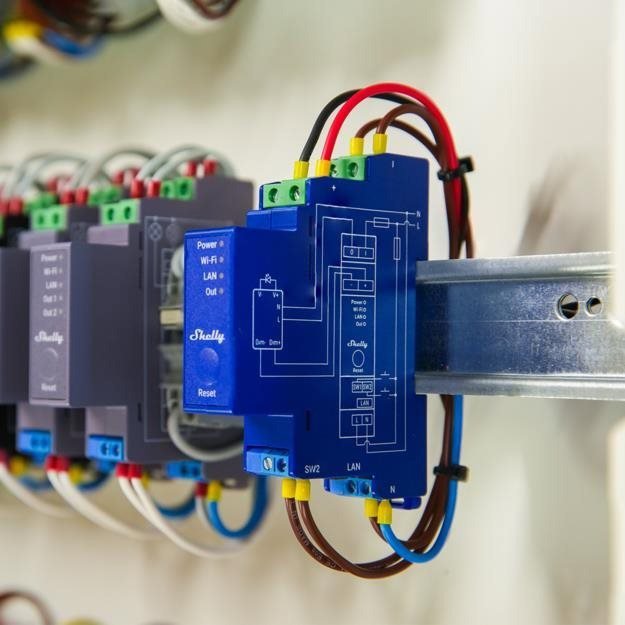 Lighting dimmer Shelly Pro 0-10 V DIN rail dimmer, WiFi, LAN