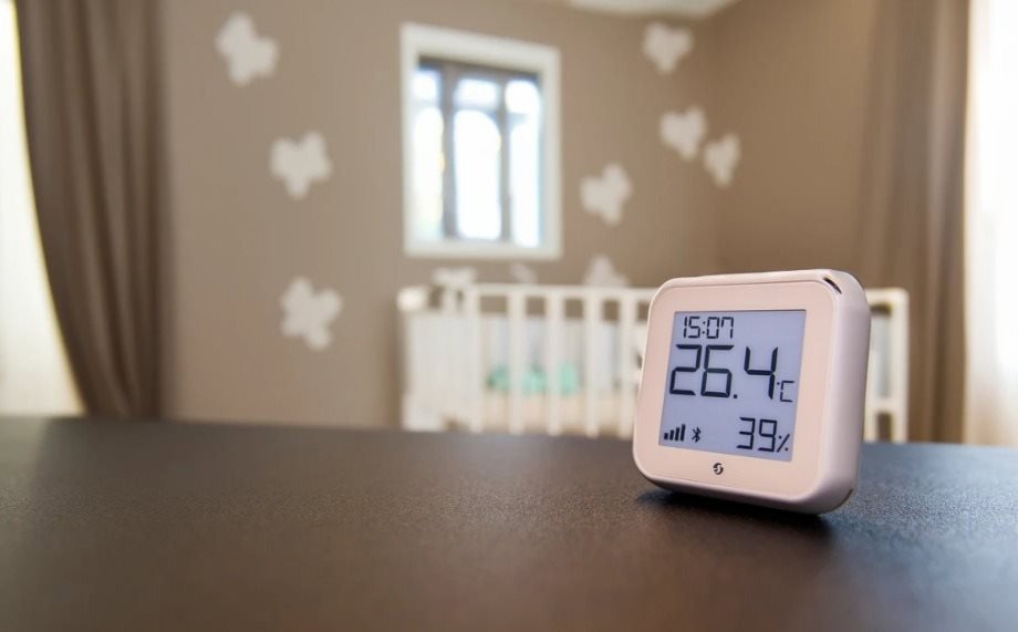 Shelly Gen3 H&T detector, battery operated temperature and humidity sensor with display, WiFi, white