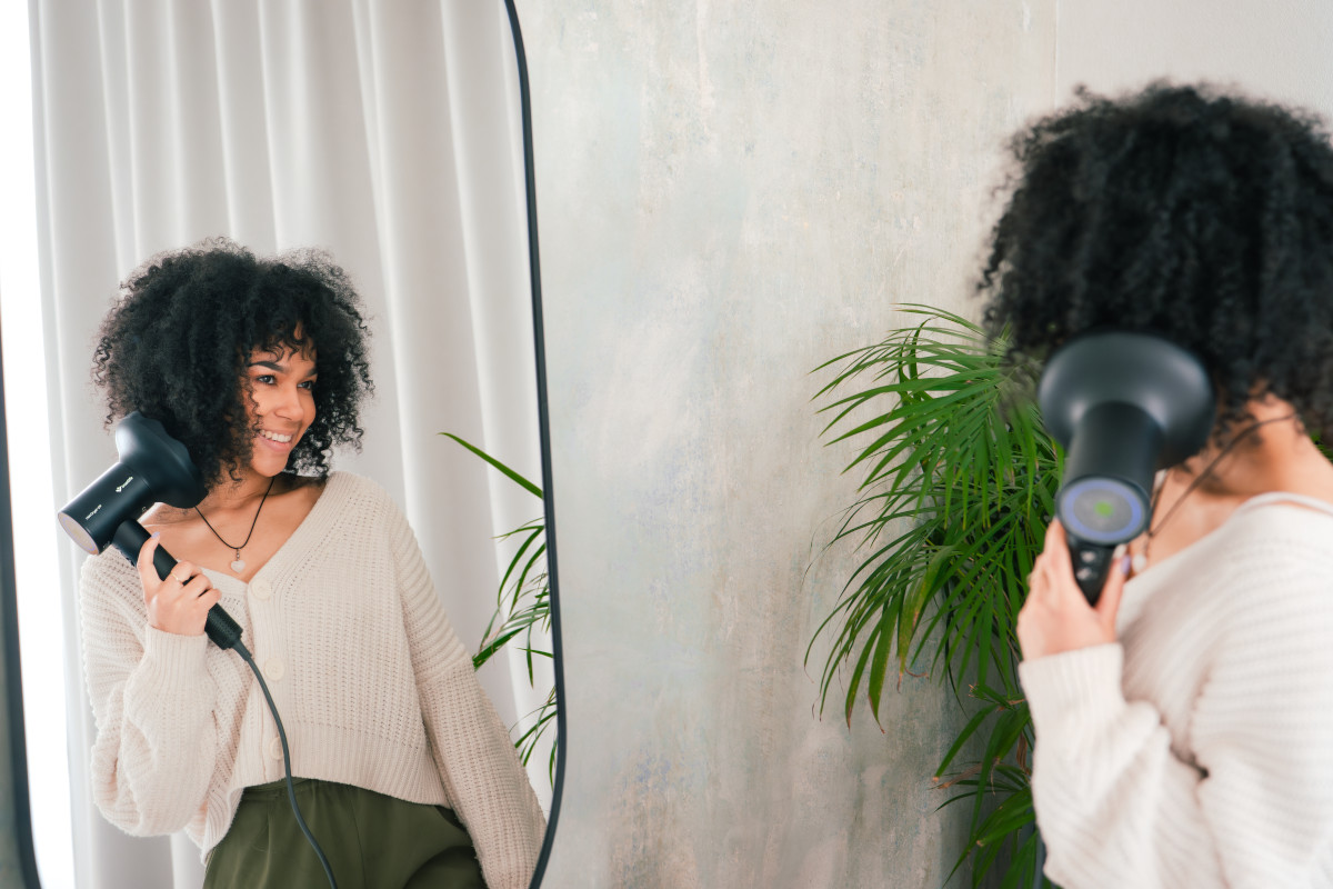 Fén na vlasy TrueLife HairDryer D9