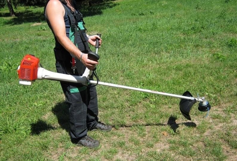 VEGA petrol brushcutter BC430PRO