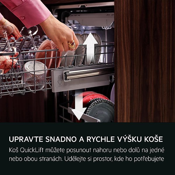 AEG 7000 GI7200A1SN built-in dishwasher.