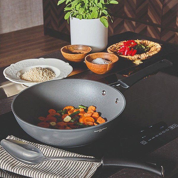 Wok Pan Andrea Fontebasso ALLUMINIO Wok pan 28 cm Lifestyle