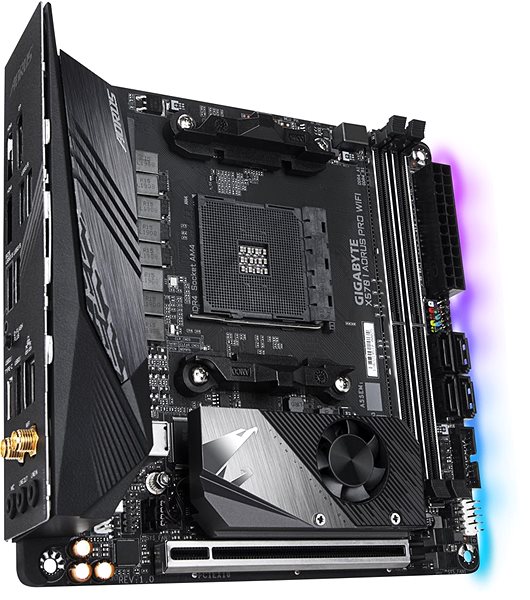 Motherboard GIGABYTE X570 I AORUS PRO WIFI Lateral view