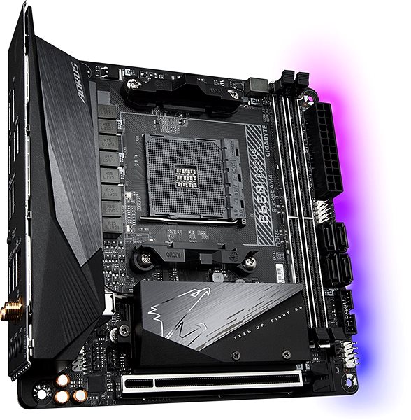 Motherboard GIGABYTE B550I AORUS PRO AX Lateral view