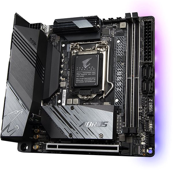 Motherboard GIGABYTE Z590I AORUS ULTRA Lateral view