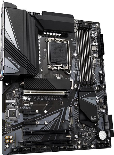 Motherboard GIGABYTE Z690 UD Lateral view