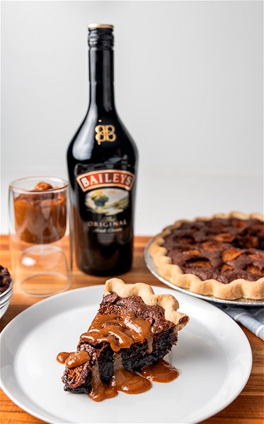 Baileys Irish Cream 0.7L 17% liqueur.